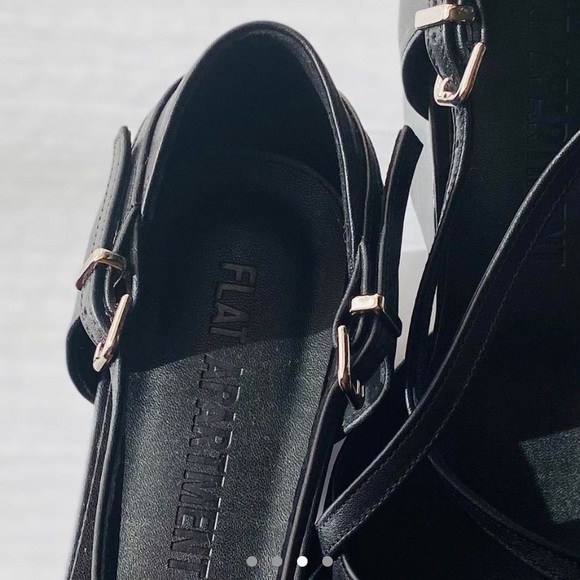 flat apartment Shoes Brand New Flat Apartment Leather Crisscross